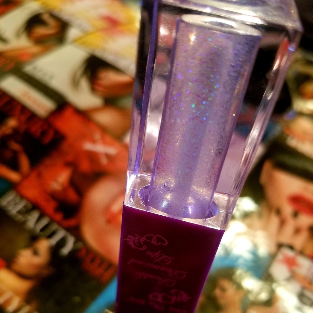 Sentimental Red, lip Trio. - Picture 3 of 4
